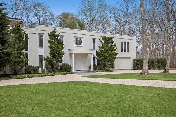 Attached, Exterior, Facade, Raised Ranch