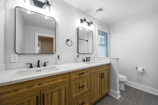 Bathroom, Dual Sink Vanities, Interior