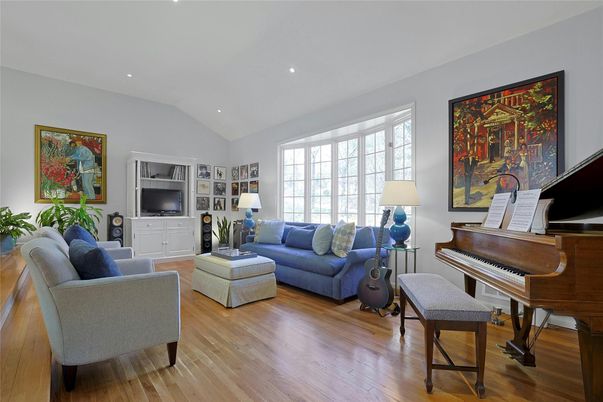 Interior, Living room, Piano, Recessed Lighting, Wood Texture Flooring