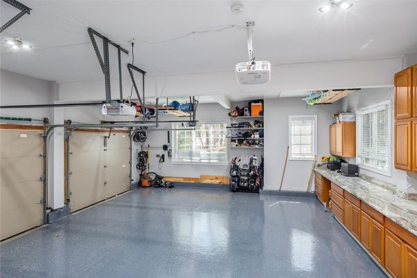 Garage, Interior