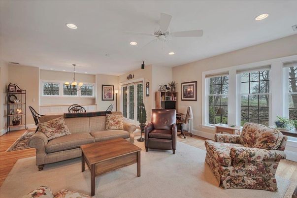 Chandelier, Dining room, Interior, Living room, Recessed Lighting, Wood Texture Flooring