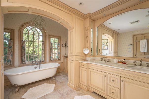 Bathroom, Dual Sink Vanities, Free Standing Baths, Interior, Recessed Lighting