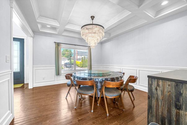 Chandelier, Dining room, Interior, Recessed Lighting, Wood Texture Flooring