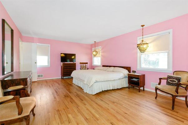 Bedroom, Chandelier, Interior, Pendant Lights, Wood Texture Flooring