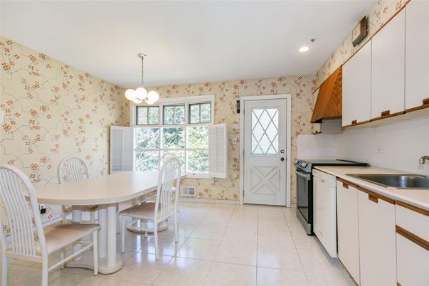 Dining room, Interior, Kitchen, Pendant Lights, Recessed Lighting