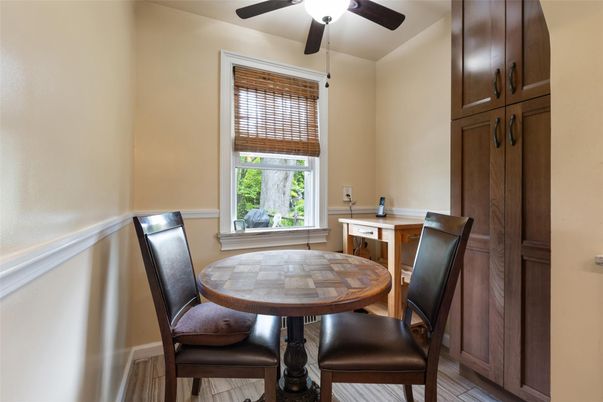 Dining room, Interior