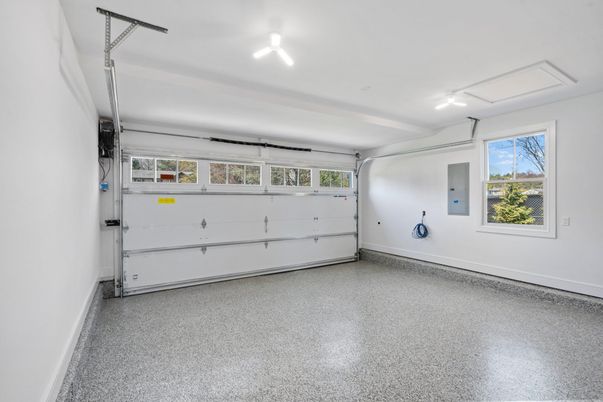 Garage, Interior