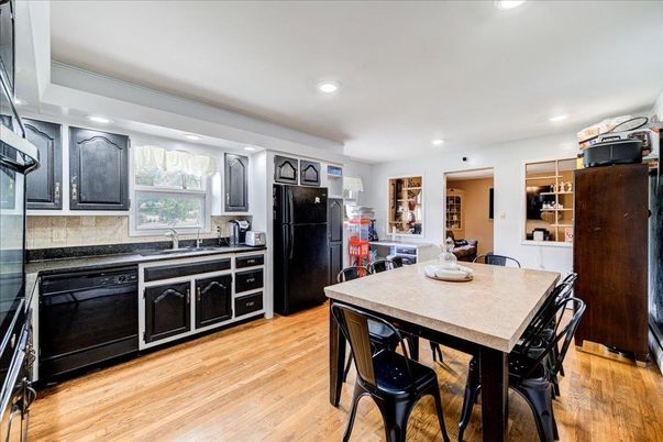 Dining room, Interior, Kitchen, Recessed Lighting, Wood Texture Flooring