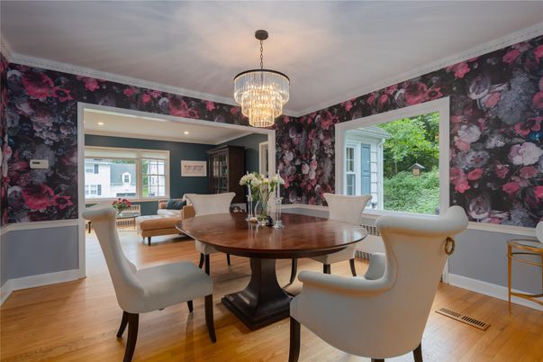 Chandelier, Dining room, Interior, Living room, Recessed Lighting, Wood Texture Flooring