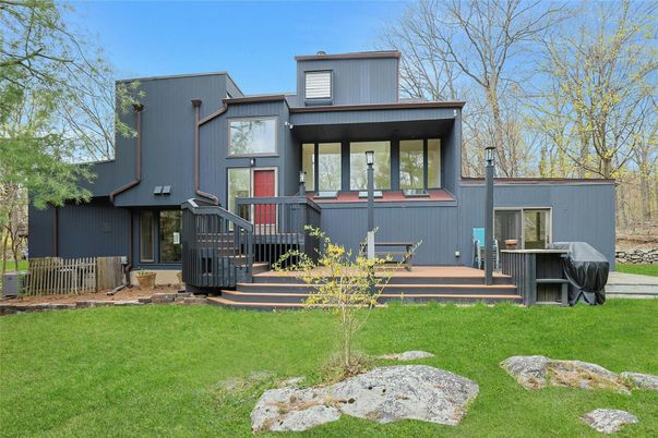Backyard, Exterior, Facade, Modern