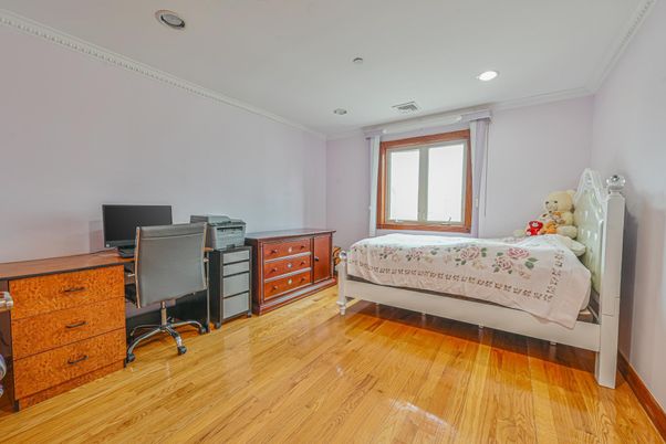Bedroom, Home Office, Interior, Recessed Lighting, Wood Texture Flooring