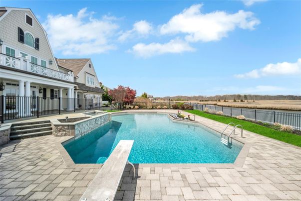 Exterior, Pool, Water