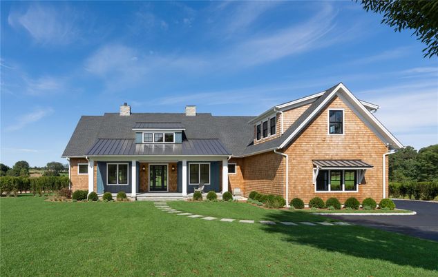 Exterior, Facade, Brick Facade, Brick Traditional