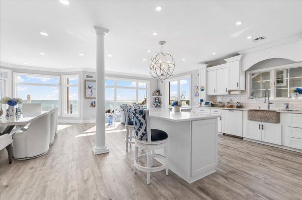 Chandelier, Dining room, Interior, Kitchen, Recessed Lighting, Wood Texture Flooring
