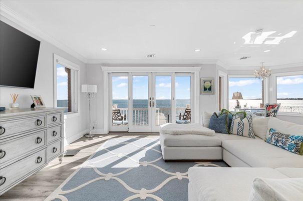 Chandelier, Interior, Living room, Recessed Lighting, Water, Wood Texture Flooring