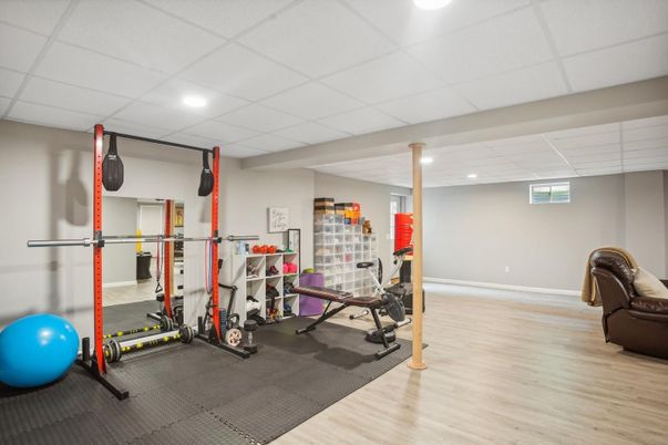 Fitness Equipment, Interior, Recessed Lighting, Wood Texture Flooring
