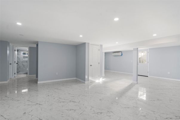 Empty room, Interior, Marble, Recessed Lighting