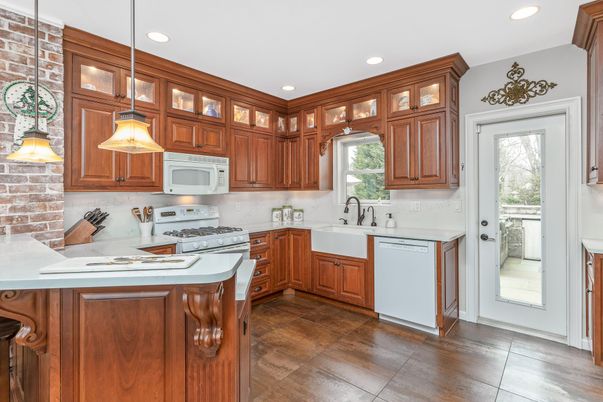 Interior, Kitchen, Pendant Lights, Recessed Lighting, Stone Walls