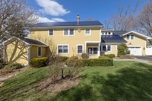 Attached, Exterior, Facade, Solar Panels, Split Level