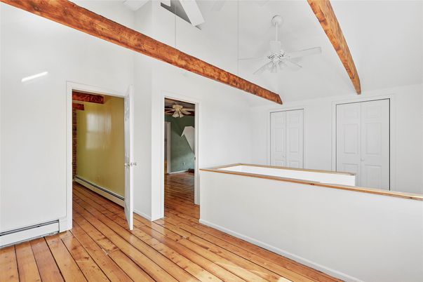 Empty room, Interior, Wooden Beams, Wood Texture Flooring