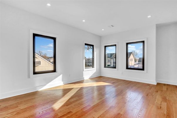 Empty room, Interior, Recessed Lighting, Wood Texture Flooring