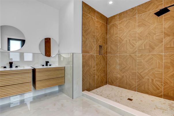 Bathroom, Interior, Recessed Lighting