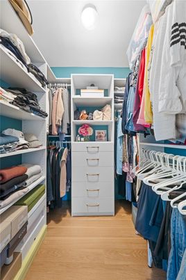 Interior, Walk-in Closets, Wood Texture Flooring