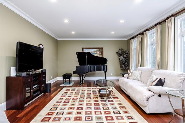 Interior, Living room, Piano, Recessed Lighting, Wood Texture Flooring