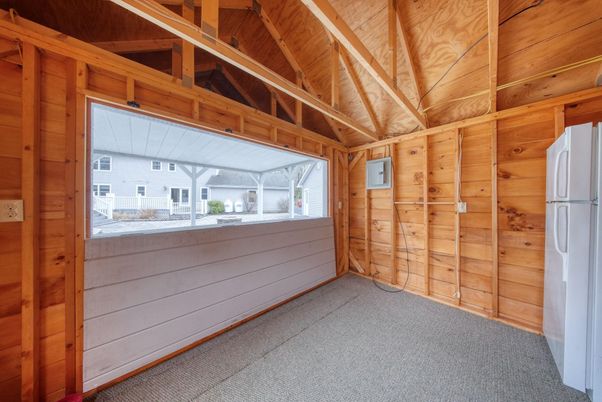 Empty room, Interior, Wooden Beams, Wooden Ceilings, Wooden Walls