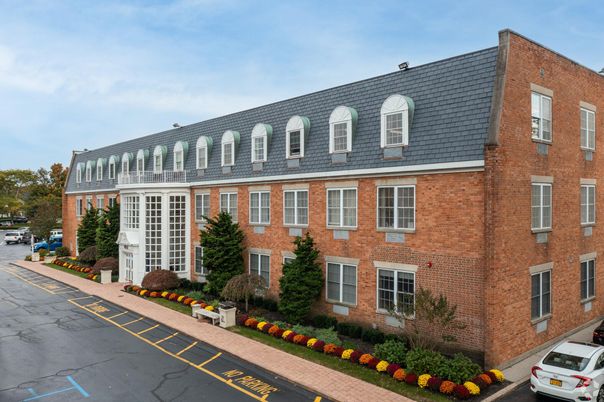 Exterior, Facade, Brick Facade, Georgian