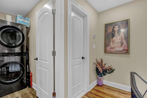 Interior, Utility Closets, Washer, Wood Texture Flooring