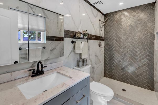 Bathroom, Interior, Marble Walls, Recessed Lighting
