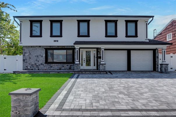 Attached, Exterior, Facade, Modern