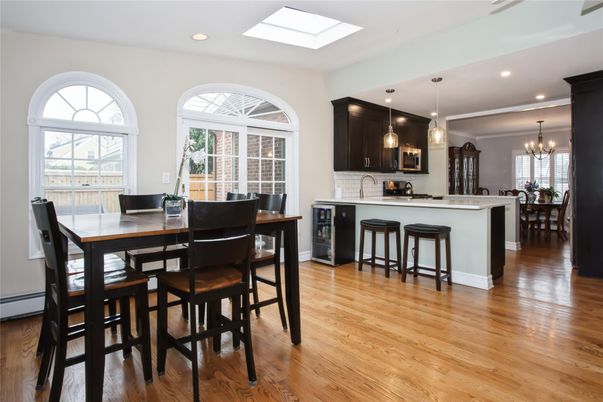 Chandelier, Dining room, Interior, Kitchen, Pendant Lights, Recessed Lighting, Wood Texture Flooring