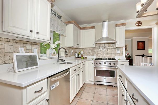 Interior, Kitchen, Stainless Steel Appliances