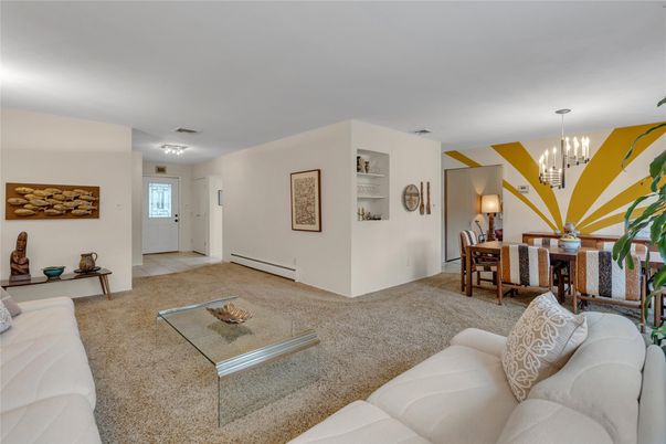 Chandelier, Dining room, Interior, Living room
