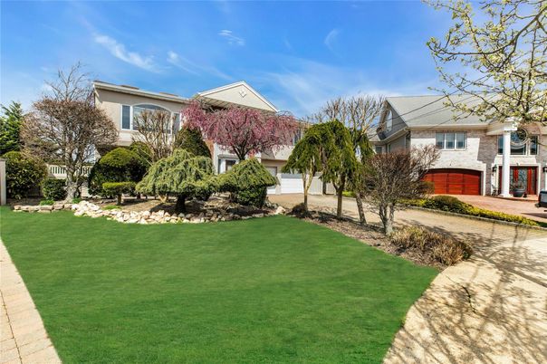 Attached, Backyard, Exterior, Facade, Split Level