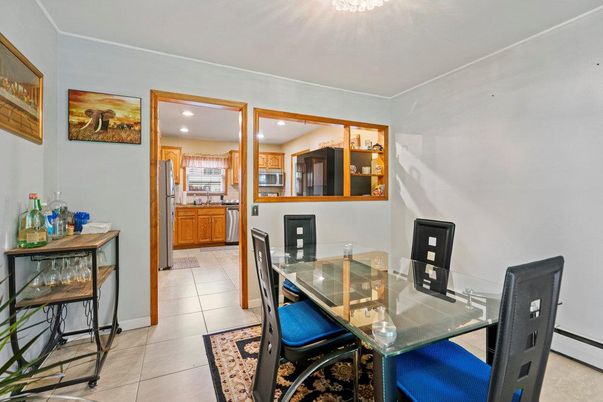 Dining room, Interior, Kitchen, Recessed Lighting