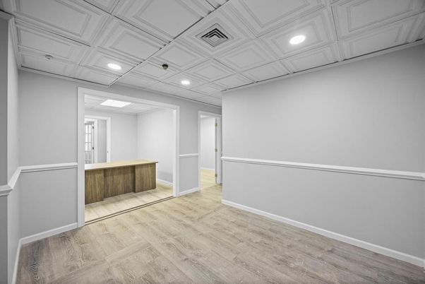 Interior, Recessed Lighting, Wood Texture Flooring