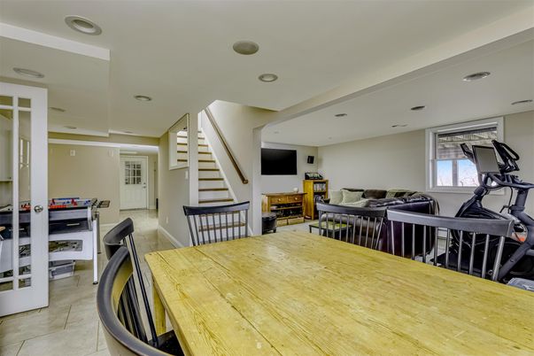Dining room, Fitness Equipment, Interior, Living room, Recessed Lighting