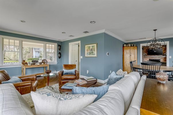 Dining room, Interior, Living room, Recessed Lighting, Wood Texture Flooring