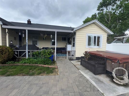 Exterior, Hot Tub