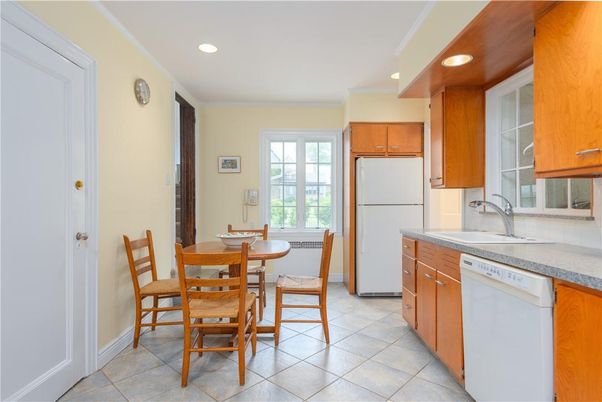 Dining room, Interior, Kitchen, Recessed Lighting
