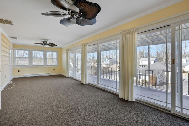 Empty room, Interior, Sun Room