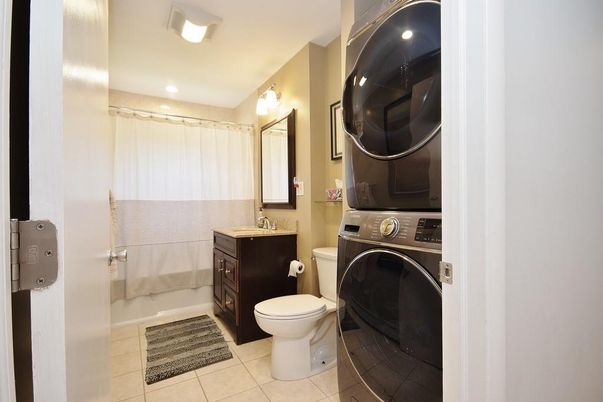 Bathroom, Interior, Recessed Lighting, Washer