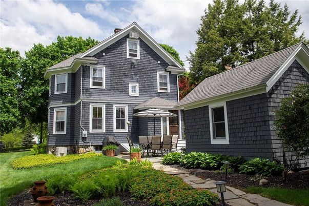 Exterior, Facade, Queen Anne Victorian