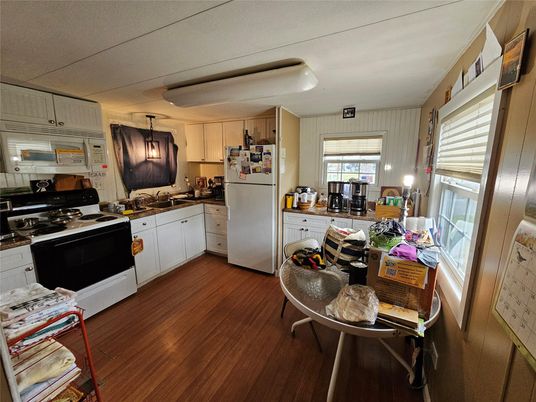 Interior, Kitchen, Pendant Lights, Wood Texture Flooring
