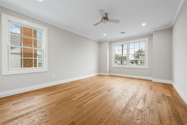 Empty room, Interior, Recessed Lighting, Wood Texture Flooring