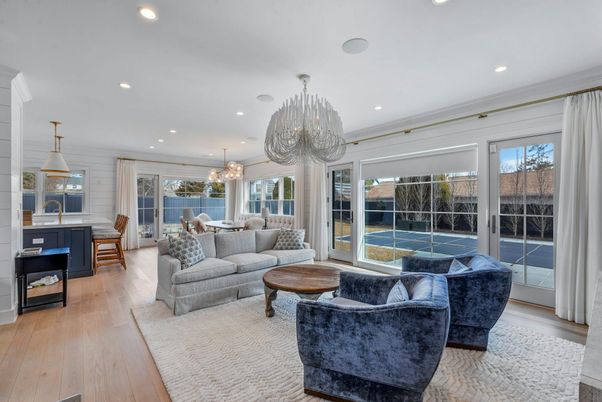 Chandelier, Dining room, Interior, Living room, Pendant Lights, Recessed Lighting, Wood Texture Flooring