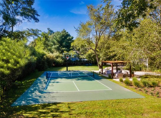 Exterior, Tennis Courts